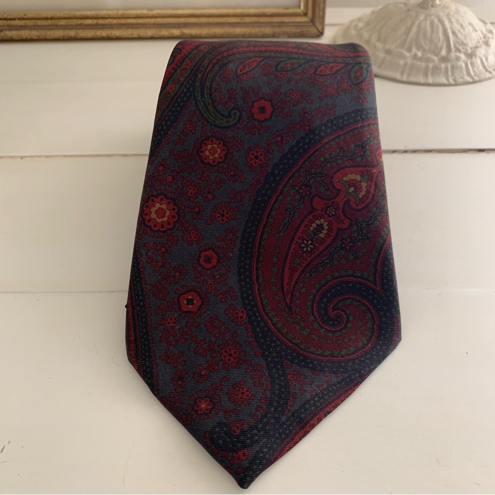 Ralph Lauren Purple Label Maroon Paisley Tie